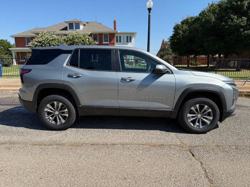 new 2026 Chevrolet Equinox car, priced at $32,085