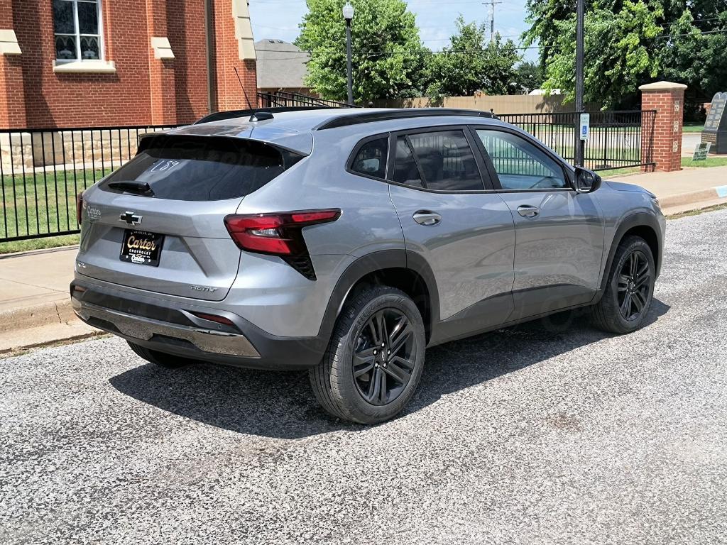 new 2025 Chevrolet Trax car, priced at $27,585