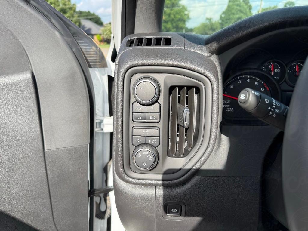 new 2025 Chevrolet Silverado 1500 car, priced at $37,650