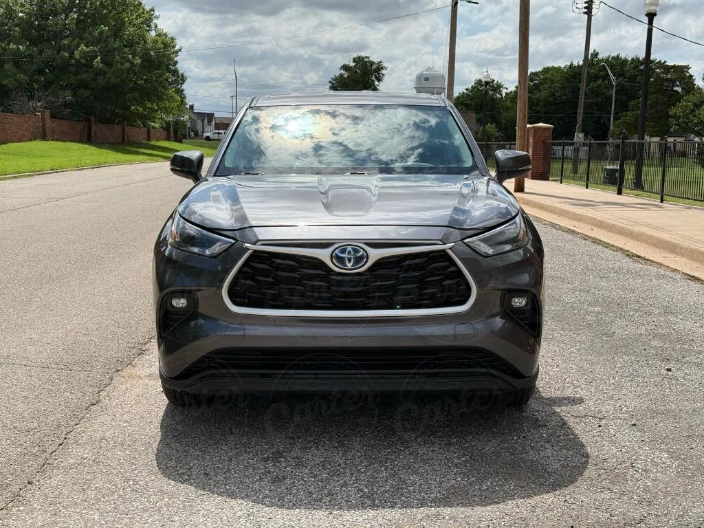 used 2024 Toyota Highlander Hybrid car, priced at $41,081