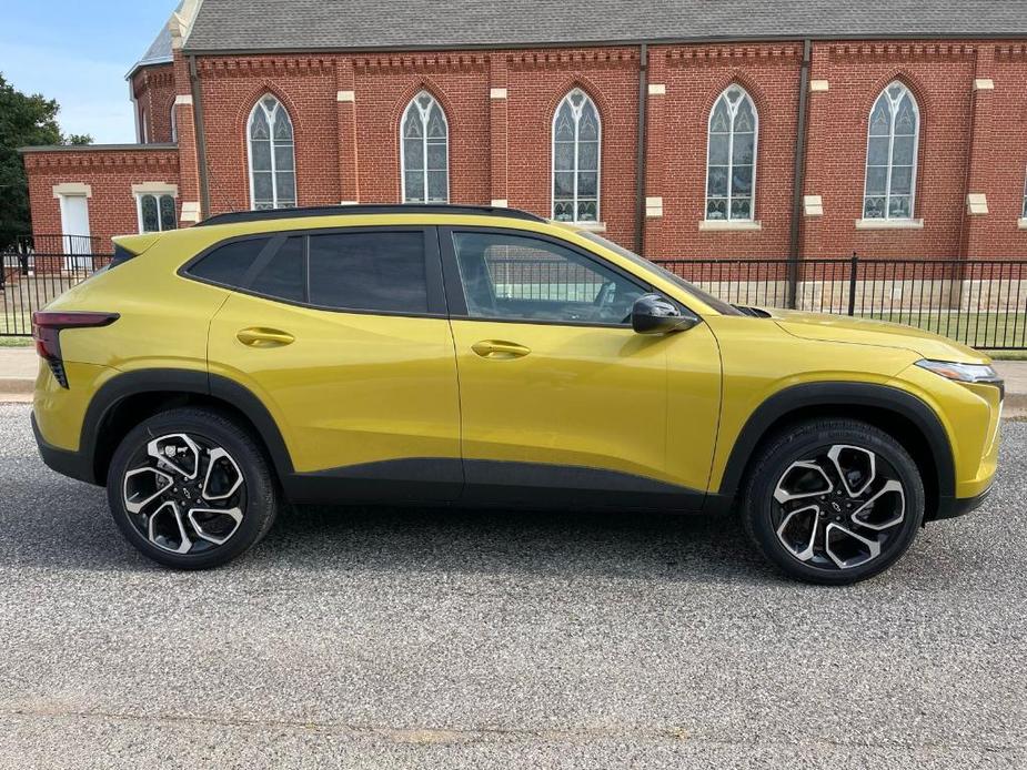 new 2025 Chevrolet Trax car, priced at $26,625