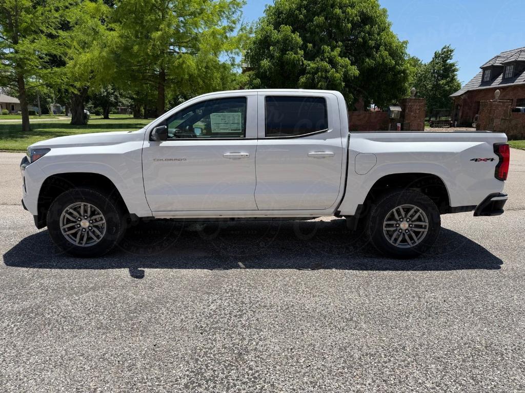 new 2025 Chevrolet Colorado car, priced at $38,555