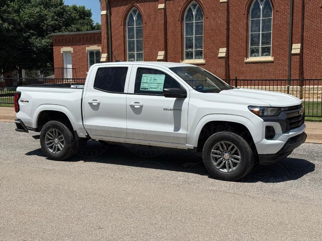 new 2025 Chevrolet Colorado car, priced at $38,555