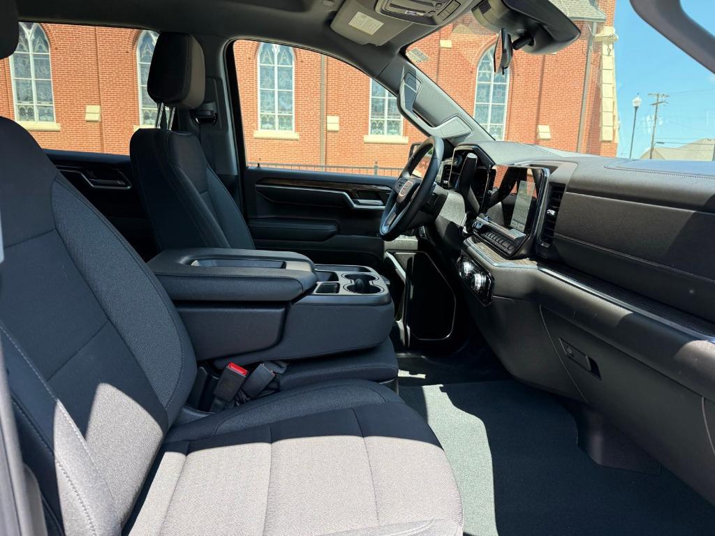 used 2024 GMC Sierra 1500 car, priced at $50,239