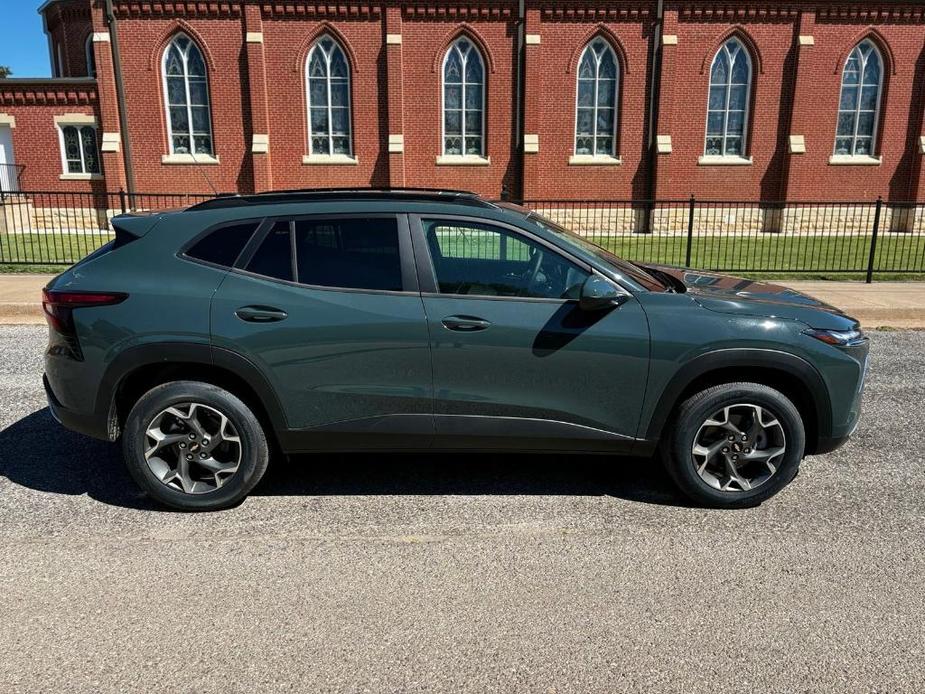 new 2025 Chevrolet Trax car, priced at $25,025