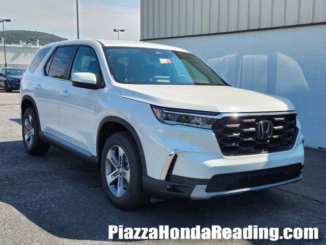 new 2025 Honda Pilot car, priced at $47,450