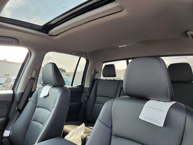new 2025 Honda Ridgeline car, priced at $44,430