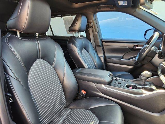 used 2023 Toyota Highlander car, priced at $36,876
