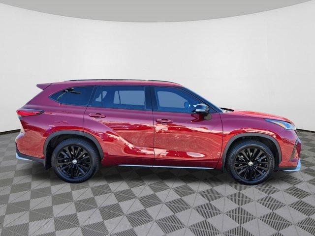used 2023 Toyota Highlander car, priced at $36,876