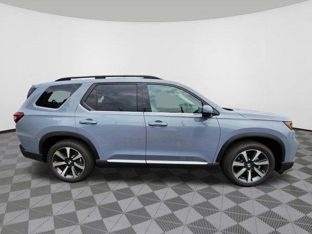 new 2025 Honda Pilot car, priced at $54,985