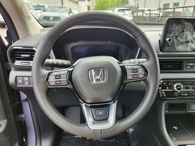 new 2025 Honda Pilot car, priced at $54,985