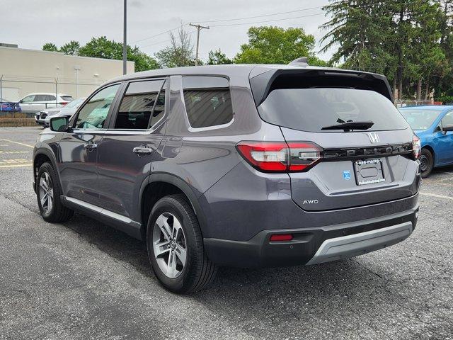 used 2025 Honda Pilot car, priced at $44,998