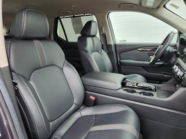 used 2025 Honda Pilot car, priced at $44,998