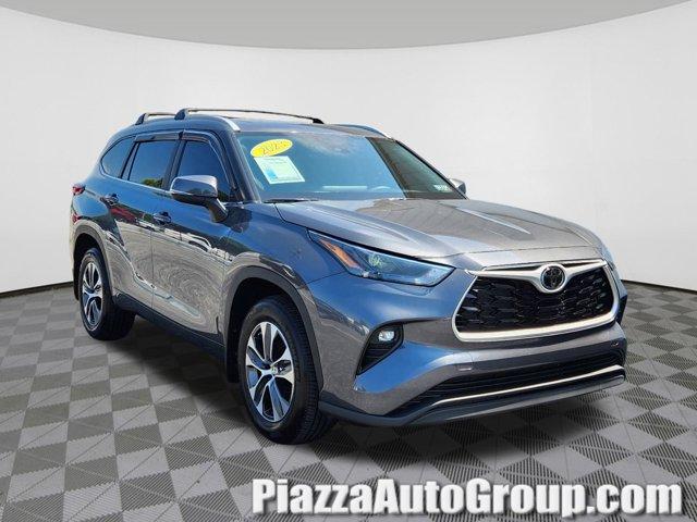 used 2023 Toyota Highlander car, priced at $36,475