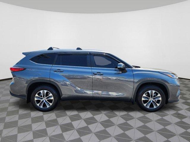 used 2023 Toyota Highlander car, priced at $36,475