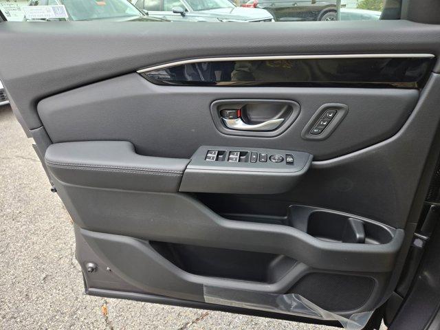 new 2025 Honda Pilot car, priced at $51,095