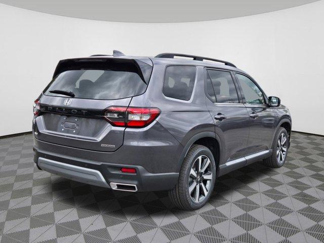 new 2025 Honda Pilot car, priced at $51,095