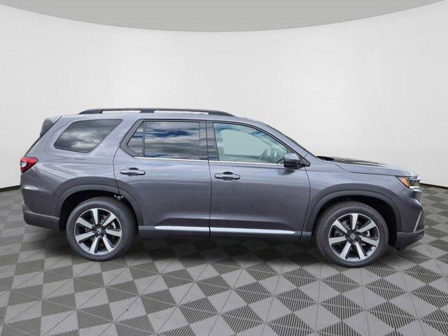 new 2025 Honda Pilot car, priced at $51,095