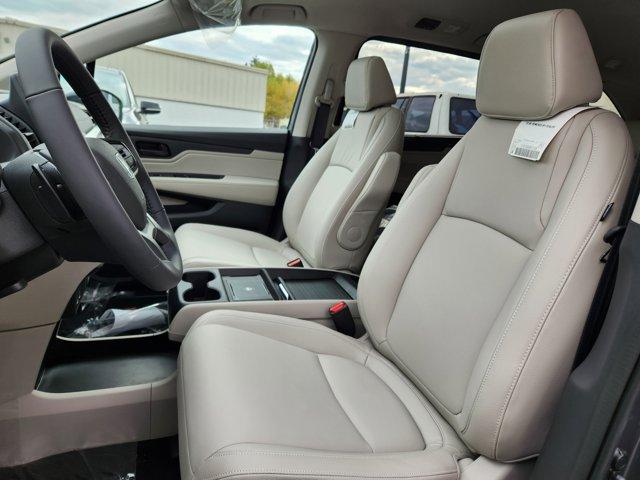 new 2026 Honda Odyssey car, priced at $45,685