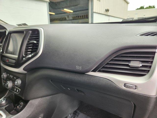 used 2018 Jeep Cherokee car, priced at $17,275
