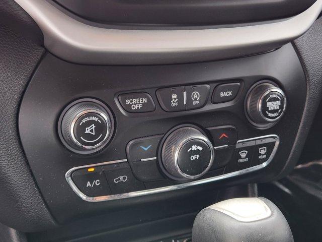 used 2018 Jeep Cherokee car, priced at $17,275