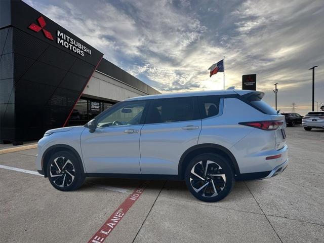 new 2024 Mitsubishi Outlander car, priced at $31,870