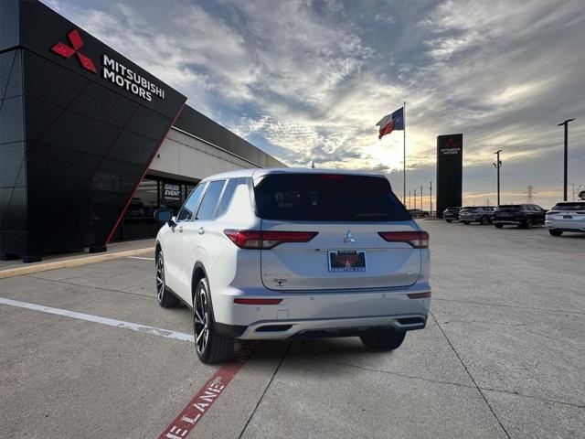 new 2024 Mitsubishi Outlander car, priced at $31,870