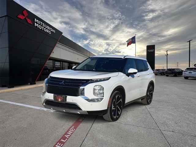 new 2024 Mitsubishi Outlander car, priced at $31,870