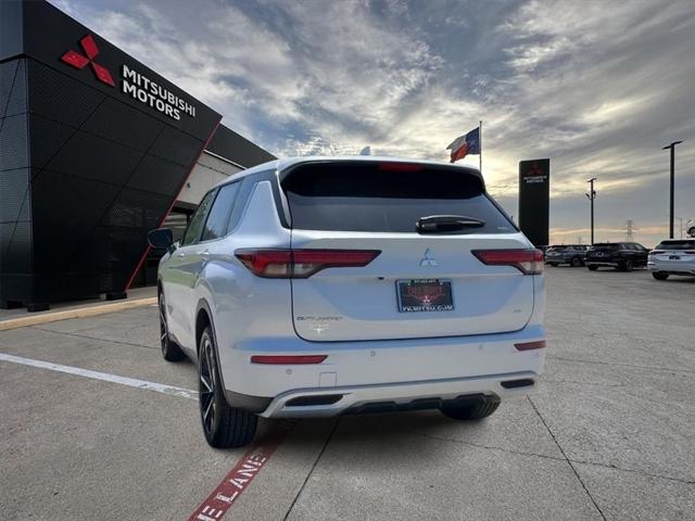 new 2024 Mitsubishi Outlander car, priced at $31,850