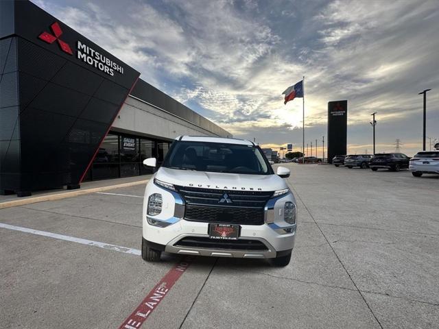 new 2024 Mitsubishi Outlander car, priced at $31,980