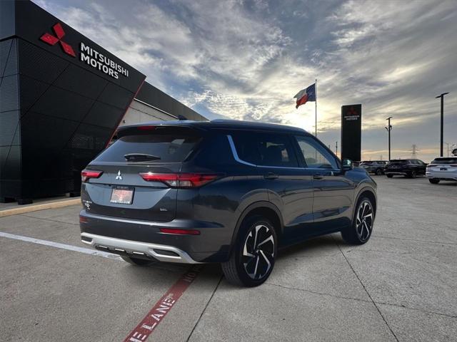 new 2024 Mitsubishi Outlander car, priced at $33,605