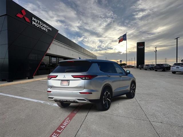 new 2024 Mitsubishi Outlander car, priced at $32,215