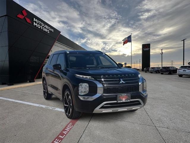 new 2024 Mitsubishi Outlander car, priced at $38,105