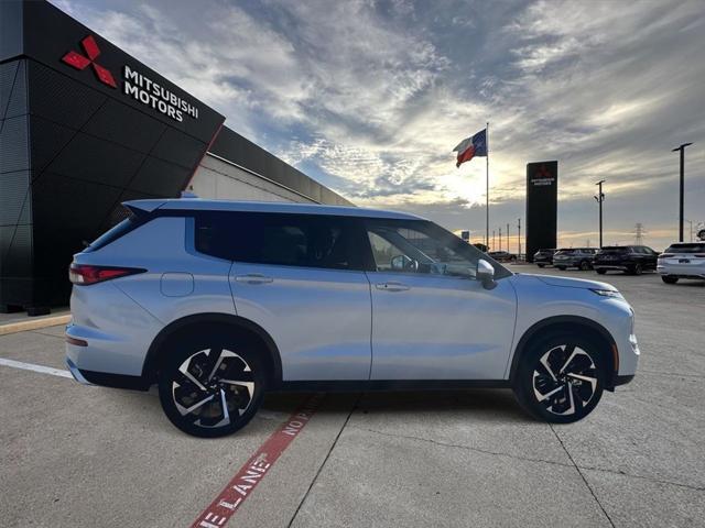 new 2024 Mitsubishi Outlander car, priced at $31,870