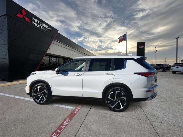 new 2024 Mitsubishi Outlander car, priced at $31,870