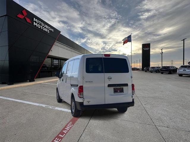 used 2019 Nissan NV200 car