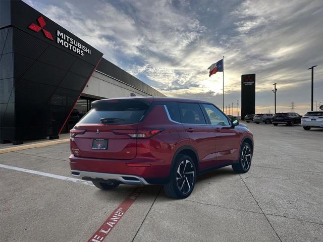 new 2024 Mitsubishi Outlander car, priced at $32,930