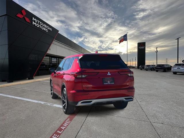 new 2024 Mitsubishi Outlander car, priced at $32,810