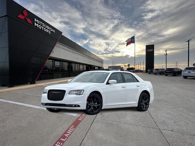 used 2023 Chrysler 300 car