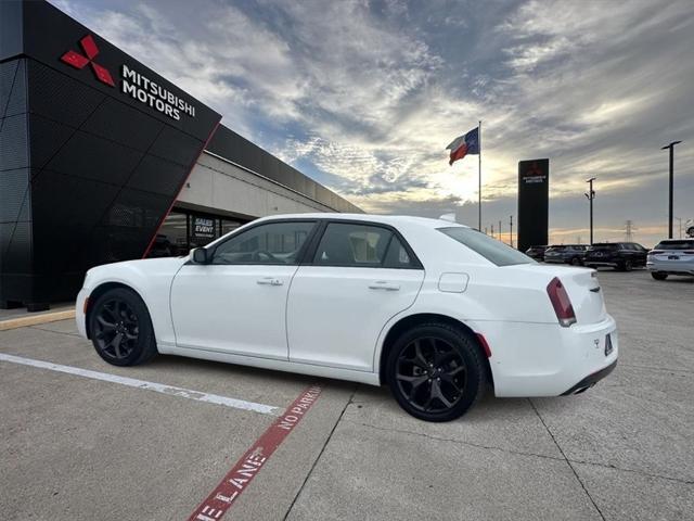 used 2023 Chrysler 300 car