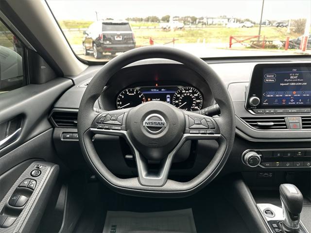 used 2022 Nissan Altima car