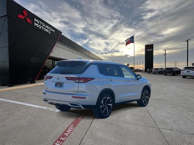 new 2024 Mitsubishi Outlander car, priced at $31,870