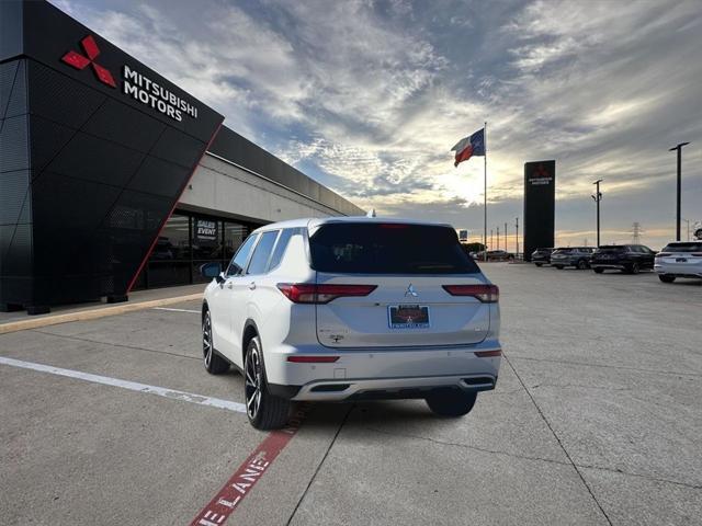 new 2024 Mitsubishi Outlander car, priced at $31,870