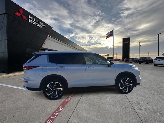 new 2024 Mitsubishi Outlander car, priced at $31,870