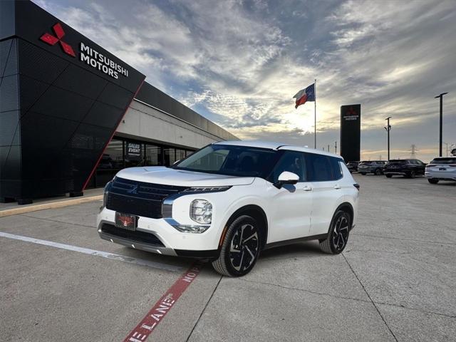 new 2024 Mitsubishi Outlander car, priced at $31,870