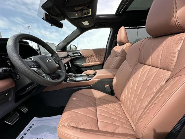 new 2025 Mitsubishi Outlander car, priced at $44,330