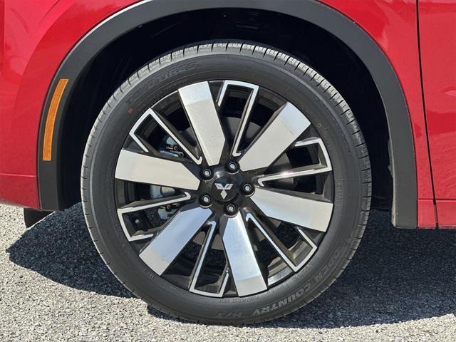 new 2025 Mitsubishi Outlander car, priced at $44,330