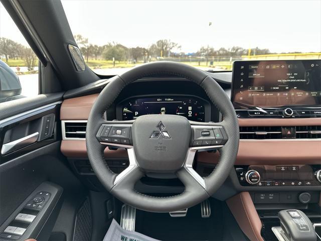 new 2025 Mitsubishi Outlander car, priced at $44,330