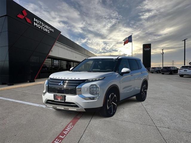 new 2024 Mitsubishi Outlander car, priced at $32,810