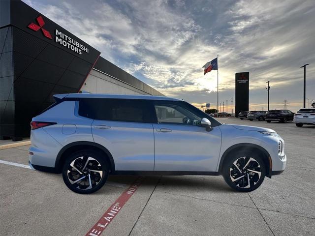 new 2024 Mitsubishi Outlander car, priced at $31,870